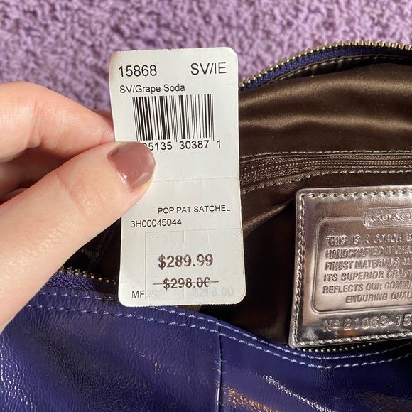 Coach purse with detachable strap - Picture 8 of 8